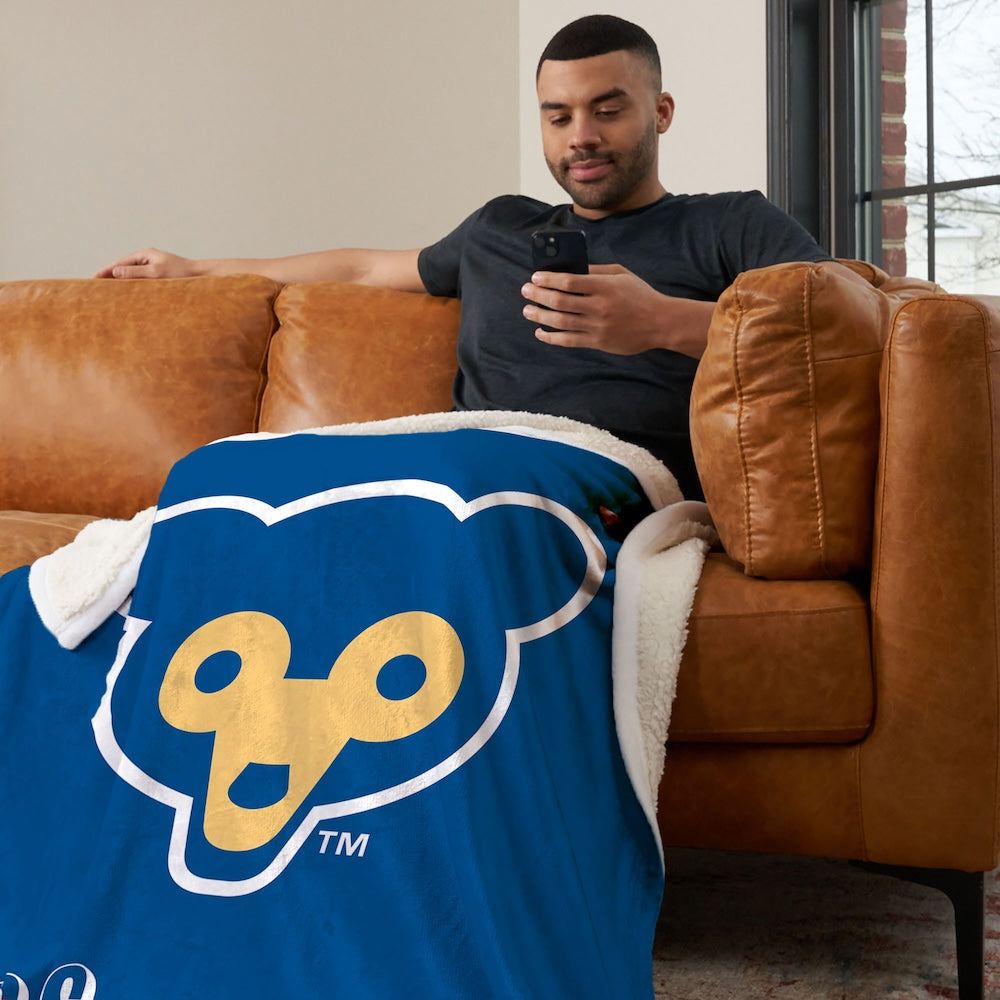 Chicago Cubs CC throwback sherpa blanket
