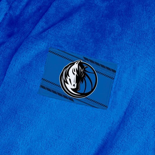 Dallas Mavericks team color bathrobe patch