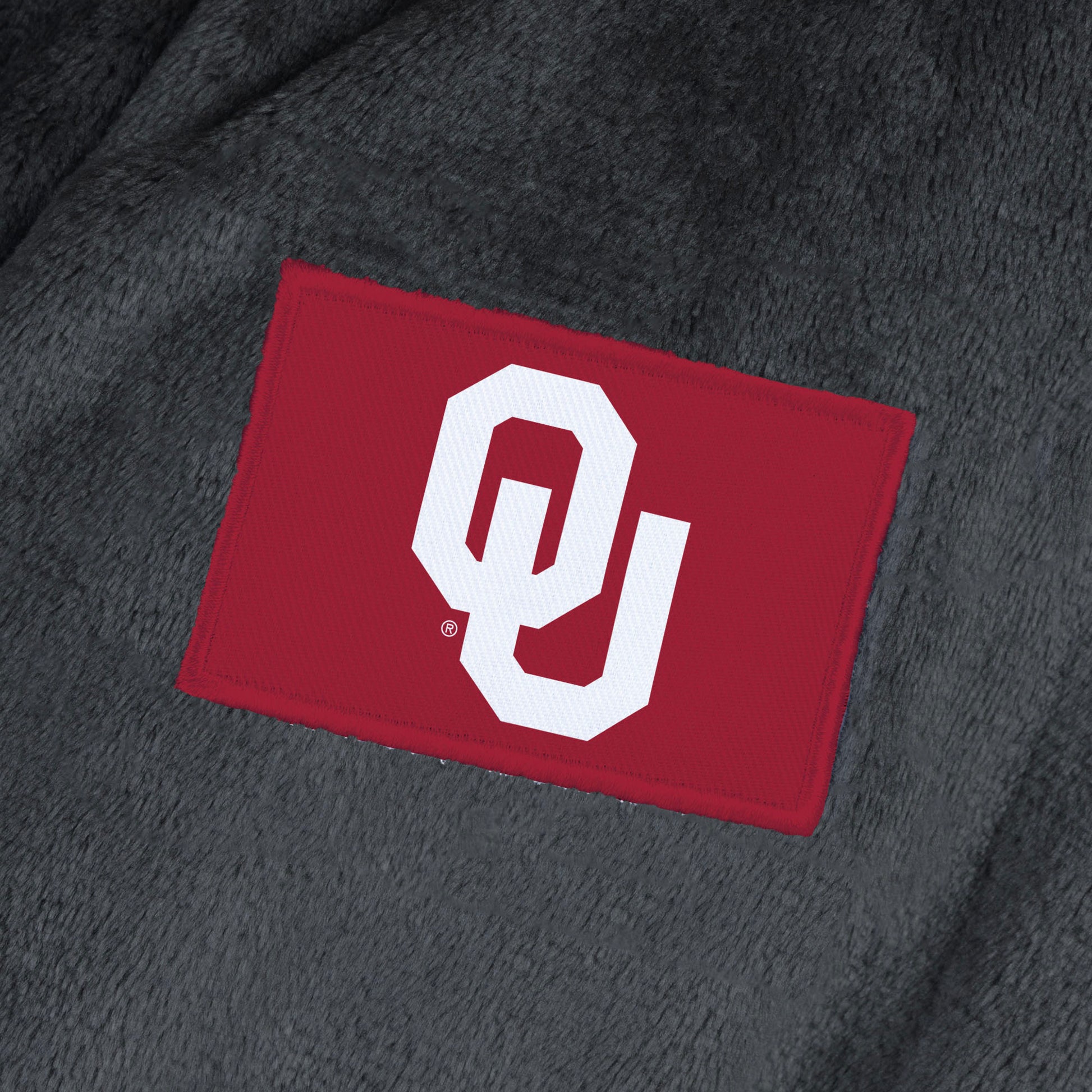 Oklahoma Sooners team color bathrobe patch