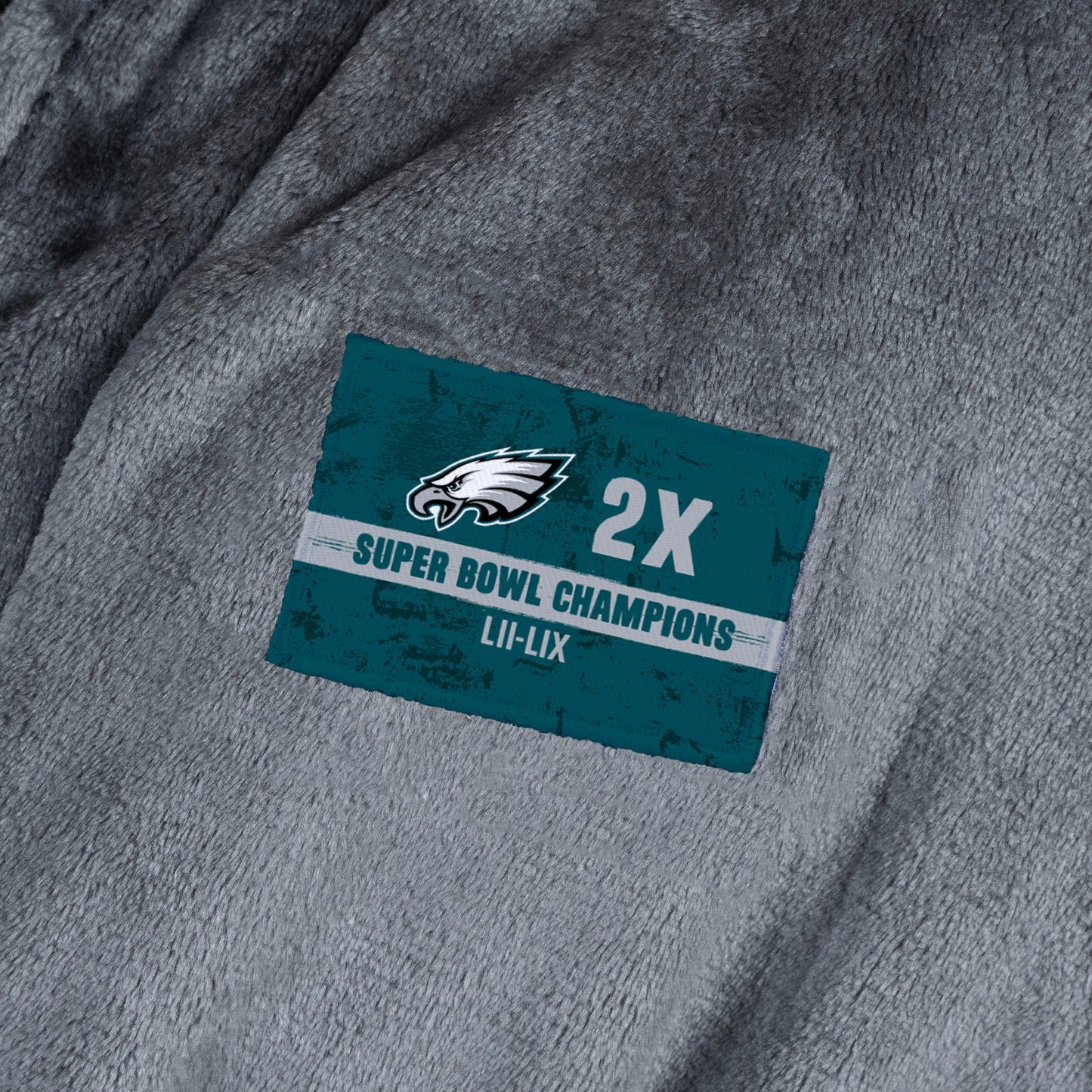 Philadelphia Eagles Multiple Super Bowl Champions silk touch charcoal bathrobe logo patch