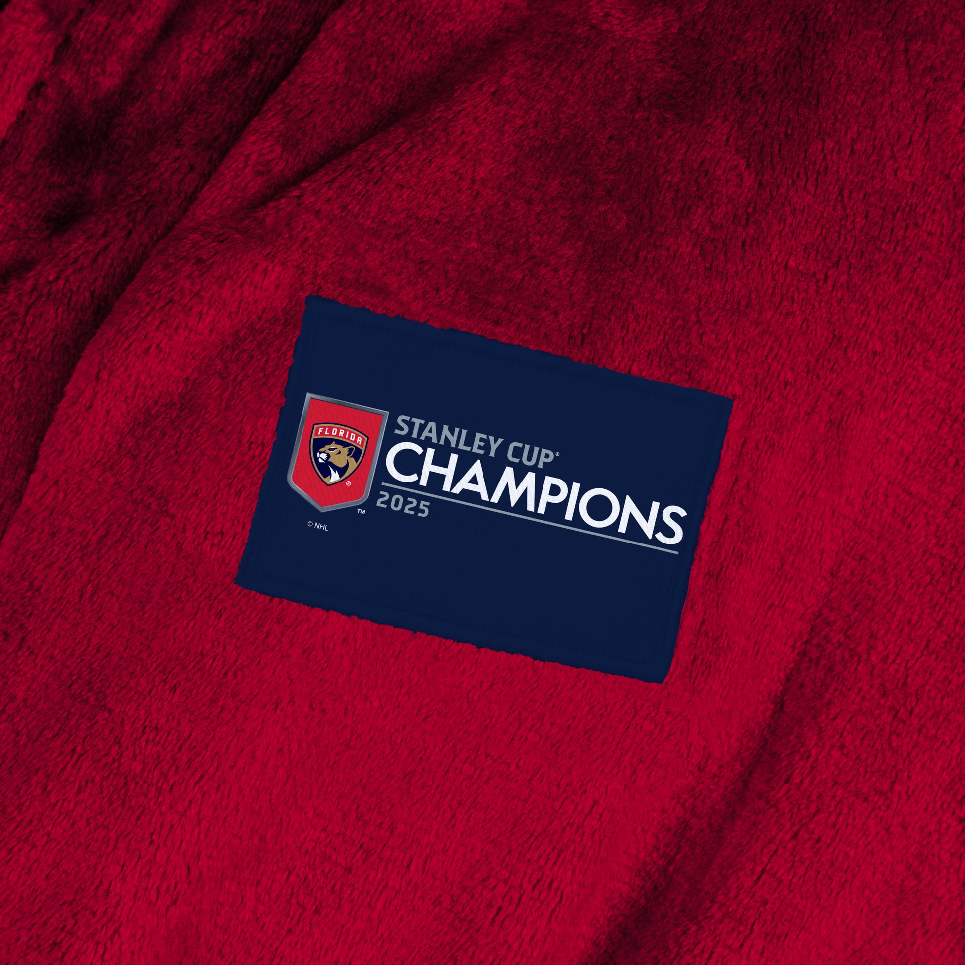 Florida Panthers NHL Stanley Cup Champions silk touch charcoal bathrobe logo patch