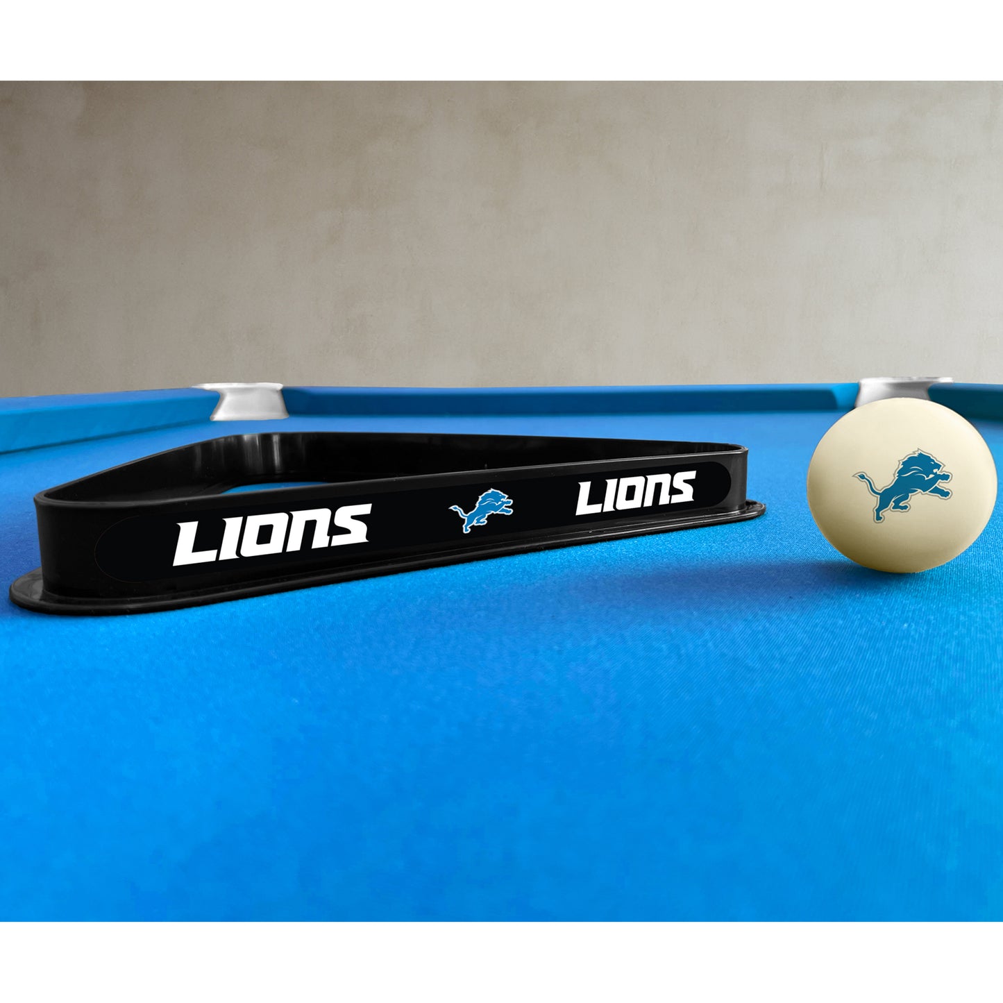 Detroit Lions triangle rack and cue ball set