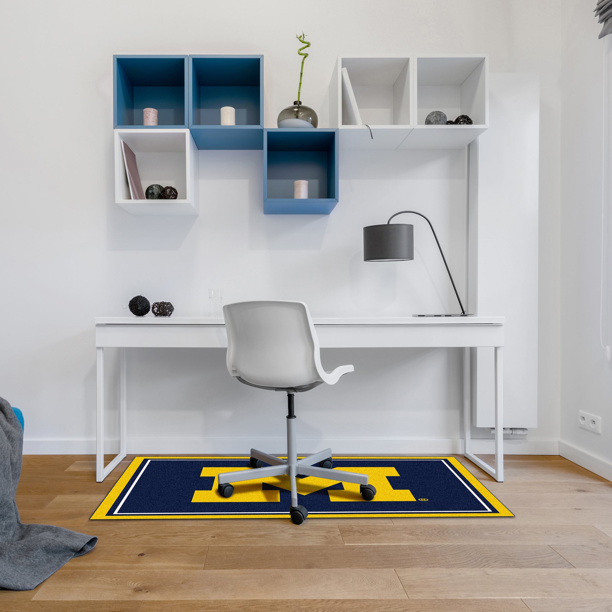 Michigan Wolverines small area rug