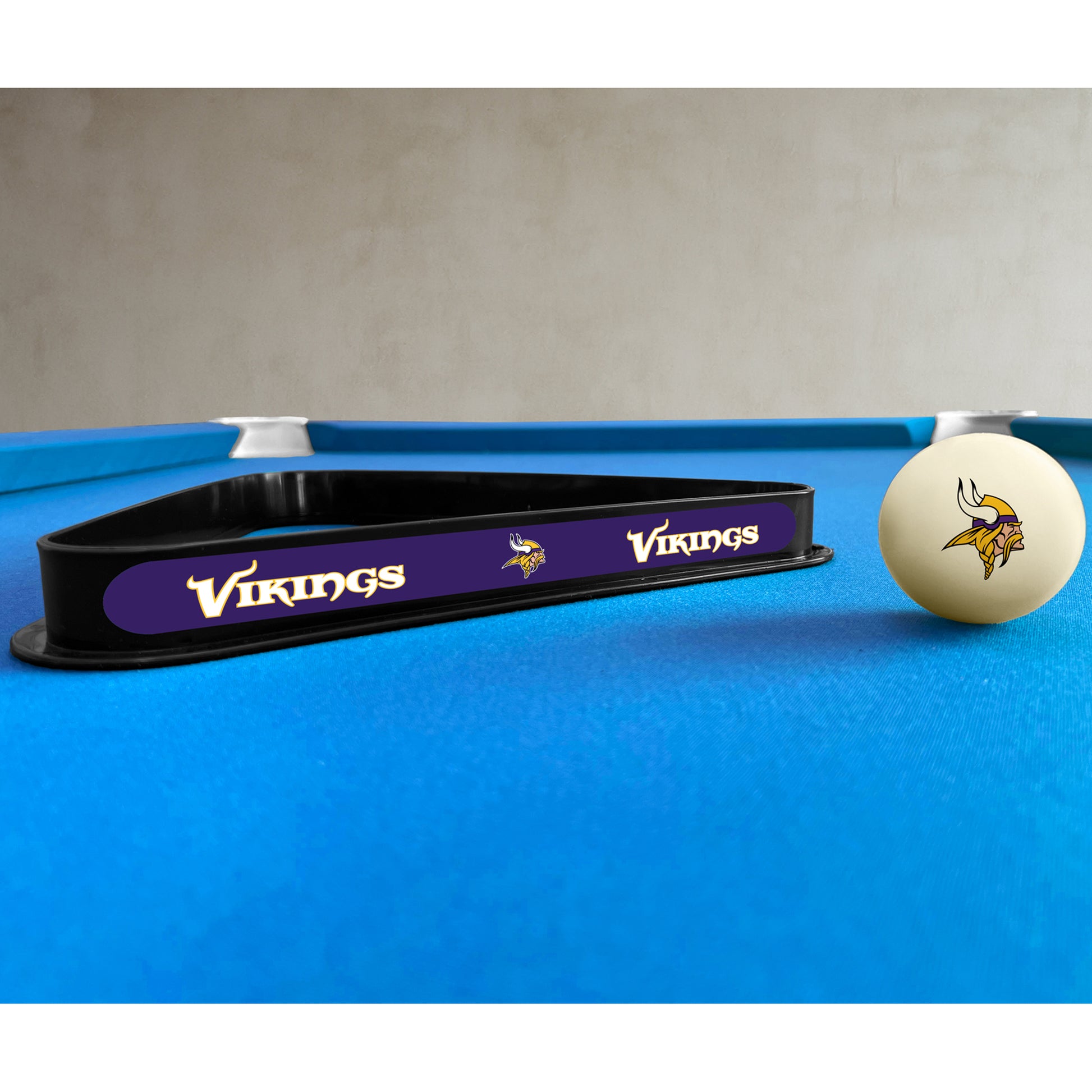 Minnesota Vikings triangle rack and cue ball set