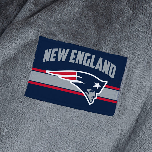 New England Patriots silk touch charcoal bathrobe logo patch