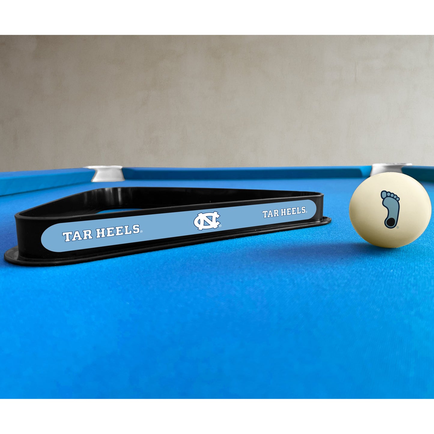 North Carolina Tar Heels triangle rack and cue ball set