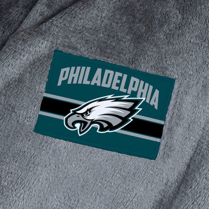 Philadelphia Eagles silk touch charcoal bathrobe logo patch