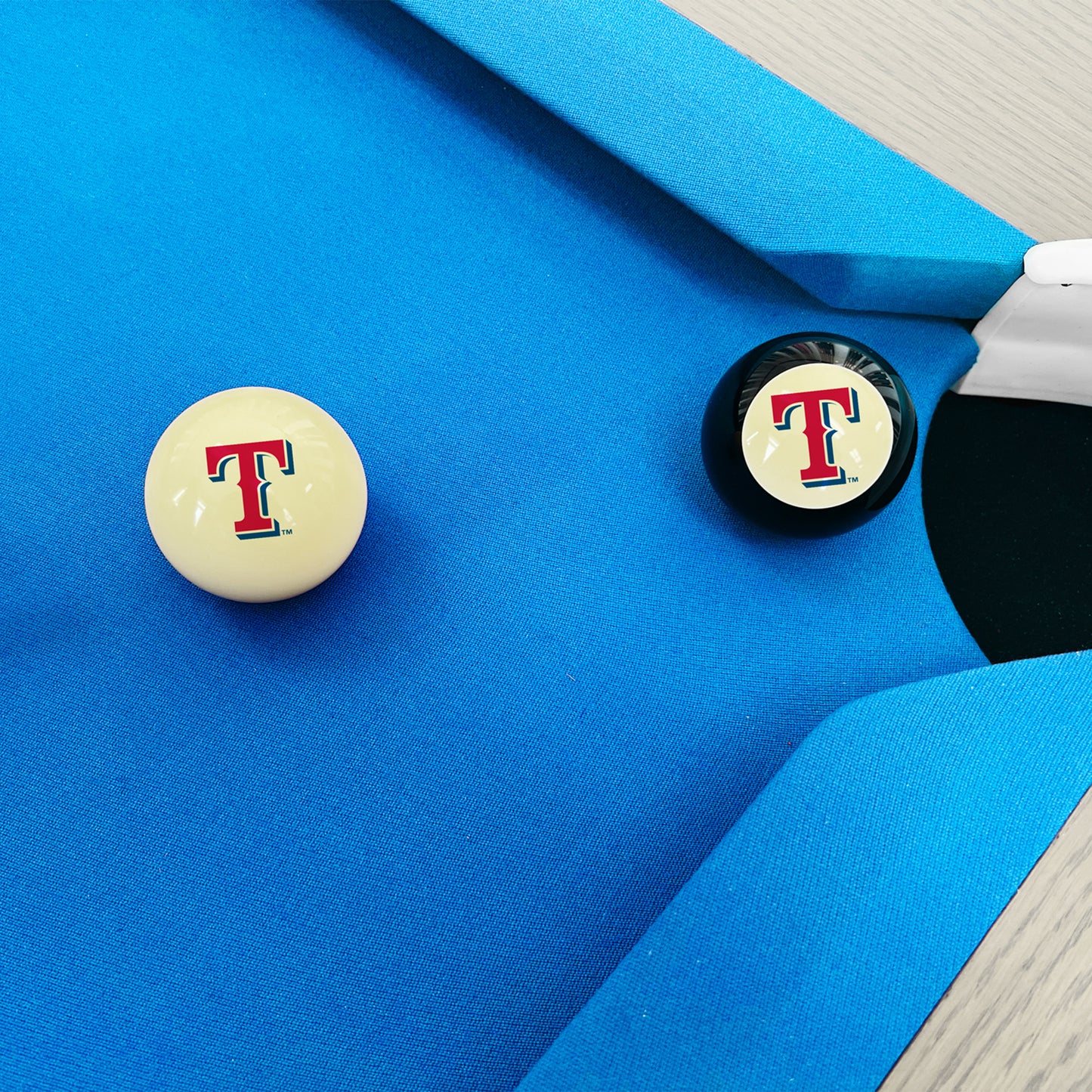 Texas Rangers 8 ball and cue ball set