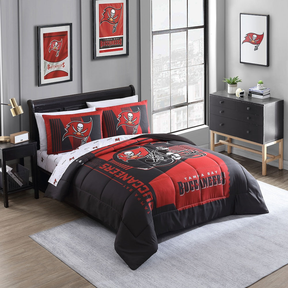 Tampa Bay Buccaneers queen size bed in a bag